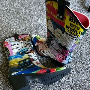 Pop art / comic rain boots size 9.
